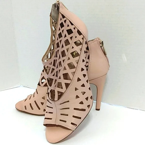 INC INTERNATIONAL CONCEPTS NWT RAMMEE PUMPS SZ 8.5 - Picture 2 of 12